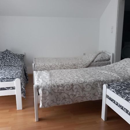 Tri Sesira Ljubovija Otel Dış mekan fotoğraf