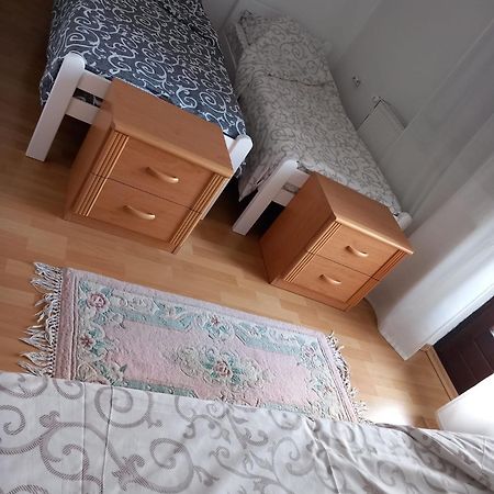 Tri Sesira Ljubovija Otel Dış mekan fotoğraf