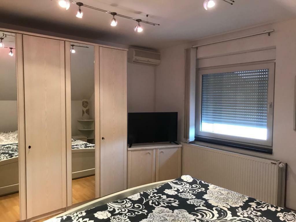 Tri Sesira Ljubovija Otel Dış mekan fotoğraf
